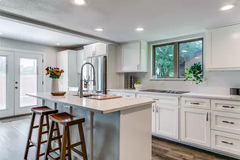 3126 Pin Oak Ct, Farmers Branch, TX 75234
