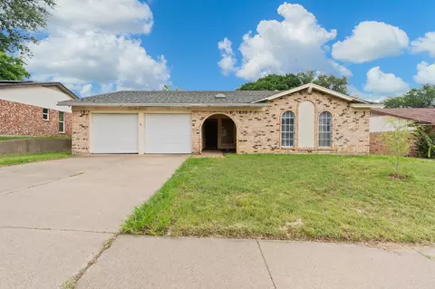 607 E Williamsburg Mnr, Arlington, TX 76014
