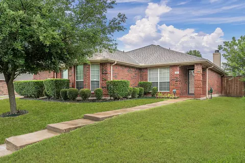 526 Seminole Trl, Murphy, TX 75094