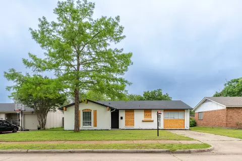 1422 Homestead Pl, Garland, TX 75044