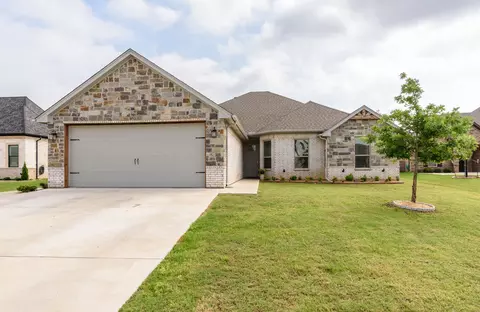6634 Pinehurst Dr, Granbury, TX 76049