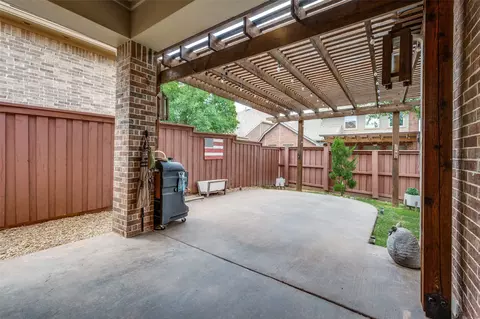 405 Palacio St, Irving, TX 75039 photo 26
