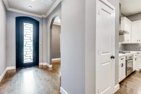 405 Palacio St, Irving, TX 75039 photo 4