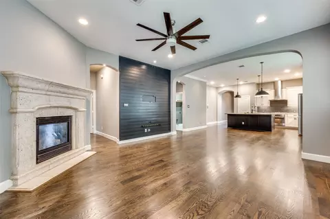 405 Palacio St, Irving, TX 75039 photo 13