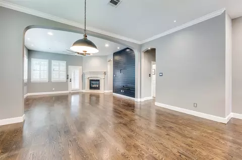 405 Palacio St, Irving, TX 75039 photo 11