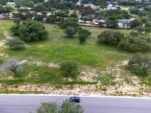612 R C Luker Ct, Granbury, TX 76048