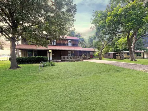 101 S Wright Ave, Kerens, TX 75144