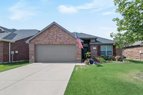 5732 Moon Flower Ct, Fort Worth, TX 76244
