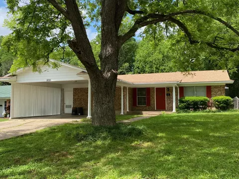 1835 Cedar St, Paris, TX 75460