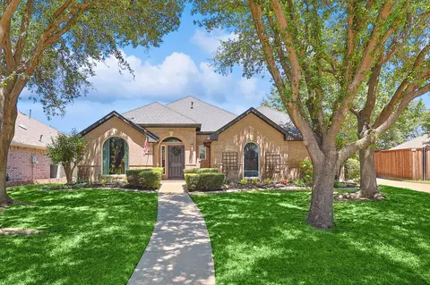 27 Lakeview Dr, Trophy Club, TX 76262