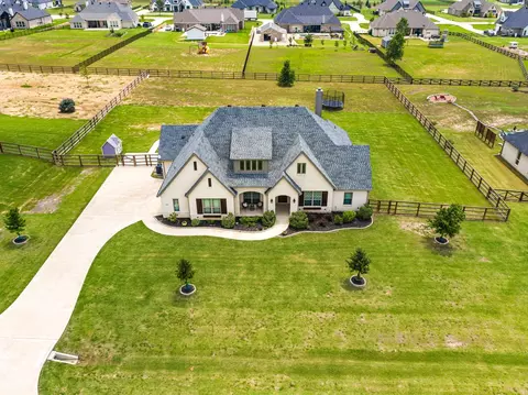 3809 Crockett Ln, Northlake, TX 76226