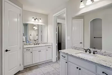 Bath - 101 Darian Dr, Prosper, TX 75078 photo 3 of 7