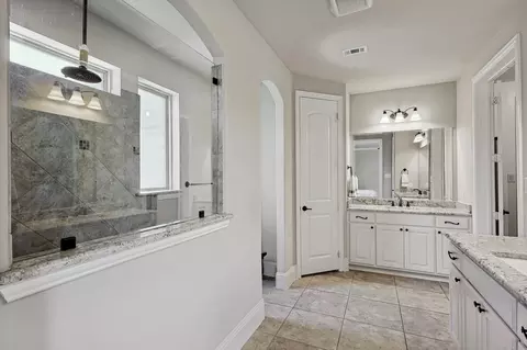 Bath - 101 Darian Dr, Prosper, TX 75078 photo 4 of 7