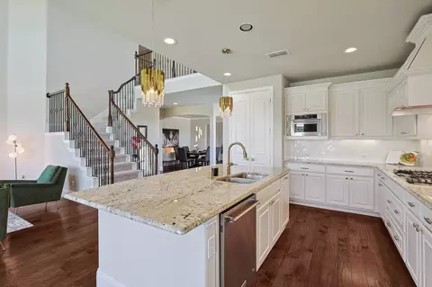 Kitchen - 101 Darian Dr, Prosper, TX 75078 photo 4 of 5