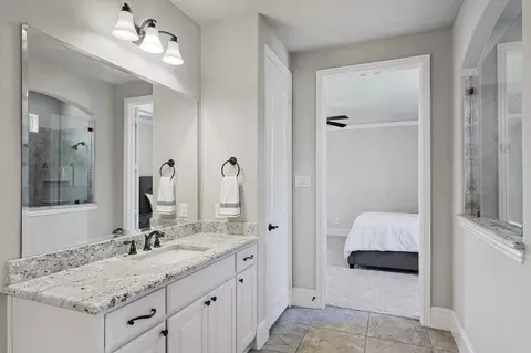 Bath - 101 Darian Dr, Prosper, TX 75078 photo 2 of 7