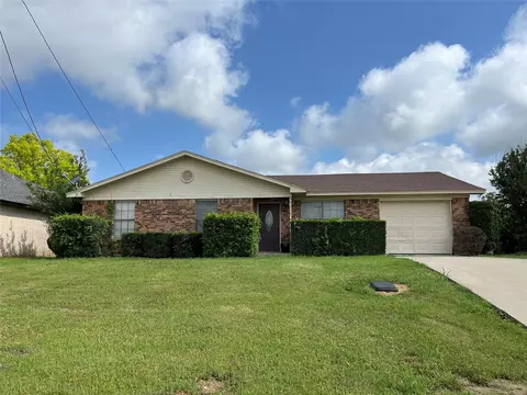 905 Thompson St, Bridgeport, TX 76426