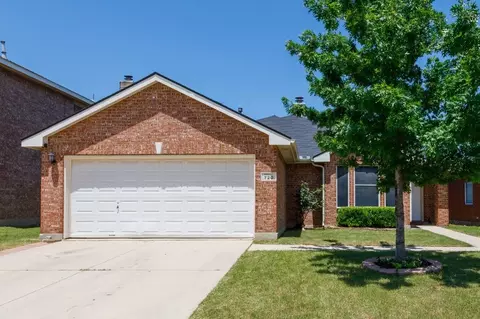 720 Fox Hunt Trl, Fort Worth, TX 76179