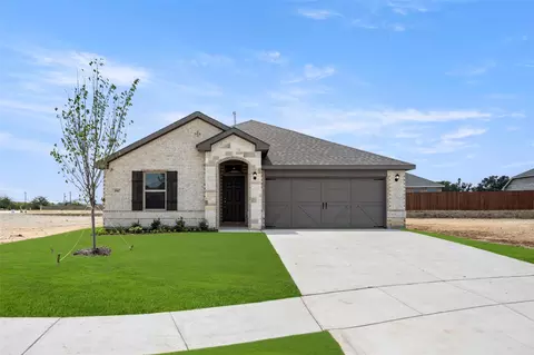 1917 Cheyenne Dr, Cleburne, TX 76033