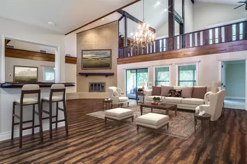 313 Lakeview Dr, Runaway Bay, TX 76426