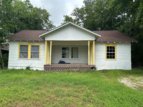 702 Lawrence Ave, Terrell, TX 75160