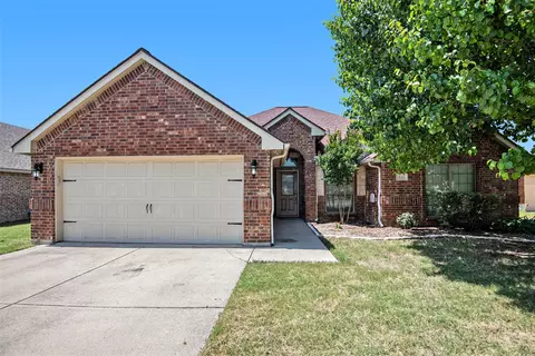 345 Lockwood Ln, Weatherford, TX 76087
