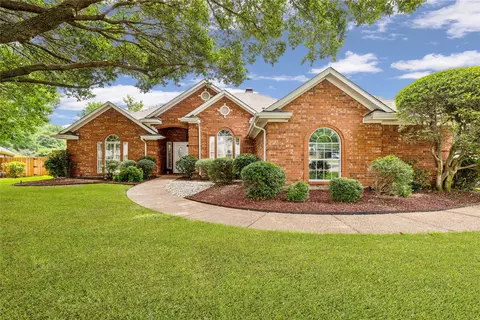 1709 Gatehouse Ct, Colleyville, TX 76034