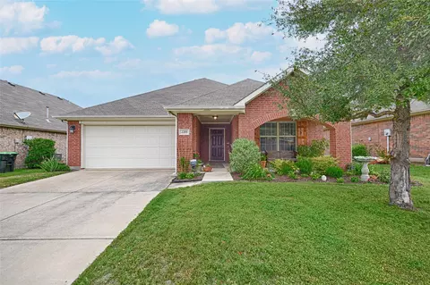 2209 Willow Creek Dr, Little Elm, TX 75068