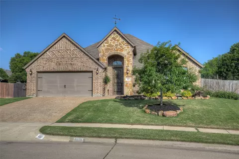 402 Elmcrest Ct, Forney, TX 75126
