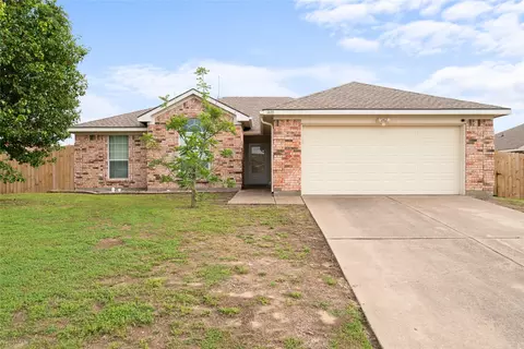 1410 Whispering Oaks Dr, Midlothian, TX 76065