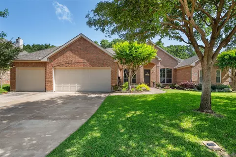 904 Tremont St, Mansfield, TX 76063