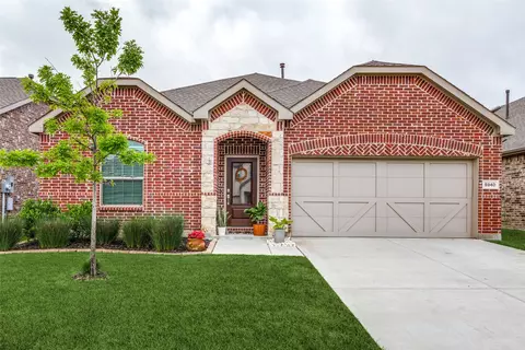 5940 Priory Dr, Aubrey, TX 76227
