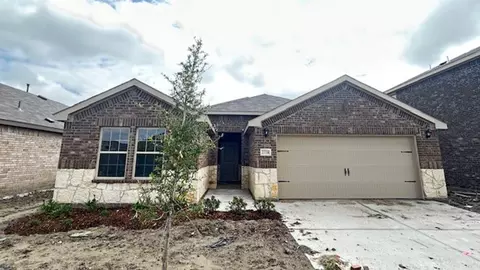 2216 Kansas St, Royse City, TX 75189