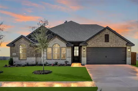 1213 Deacon Dr, Midlothian, TX 76065