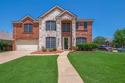 4600 Ocean Dr, Fort Worth, TX 76123