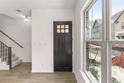 7545 Laburnam Rd, Dallas, TX 75228