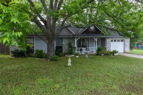 903 Melanie Ln, Keene, TX 76059