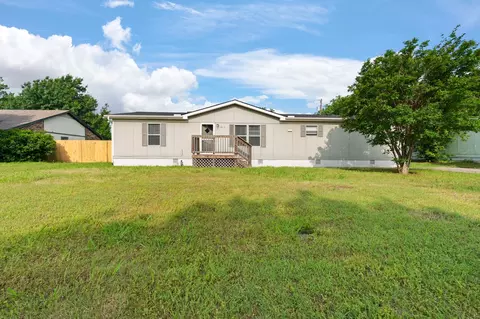 1913 Nolan Ridge Dr, Cleburne, TX 76033