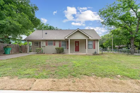 986 W Long St, Stephenville, TX 76401