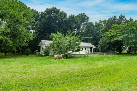 107 Cedar Ridge Dr, Eustace, TX 75124