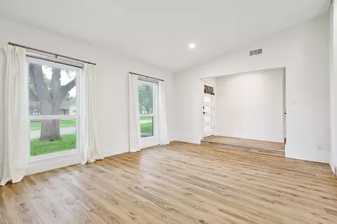 Living - 6408 Apache Ct, Plano, TX 75023 photo 2 of 6