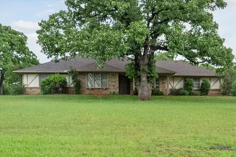 632 Jacie Ct, Burleson, TX 76028