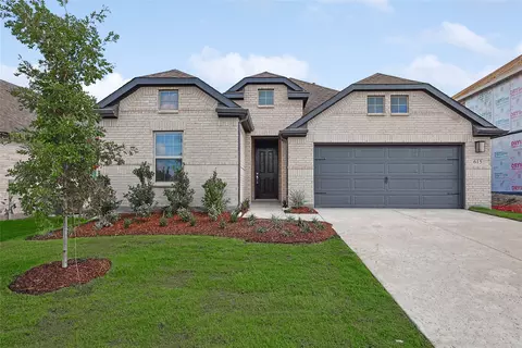 615 Red Barn Dr, Van Alstyne, TX 75495