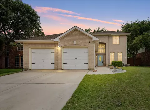 516 Briaroaks Dr, Lake Dallas, TX 75065