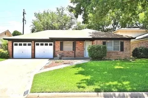 2417 S 38th St, Abilene, TX 79605