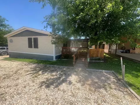 166 Lakeview Ave, Whitney, TX 76692