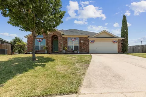 1121 Marcia Ln, Burleson, TX 76028