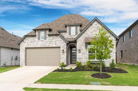 911 Greywood Dr, Anna, TX 75409