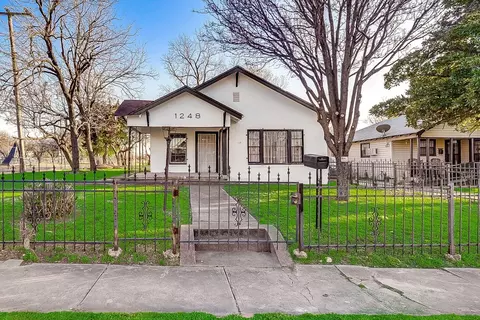 1248 E Louisiana Ave, Dallas, TX 75216