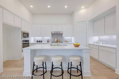 1713 Pelham Dr, Aubrey, TX 76227