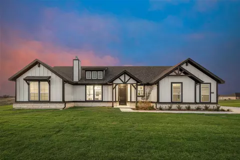 3110 White Oak Rd, Oak Ridge, TX 75160
